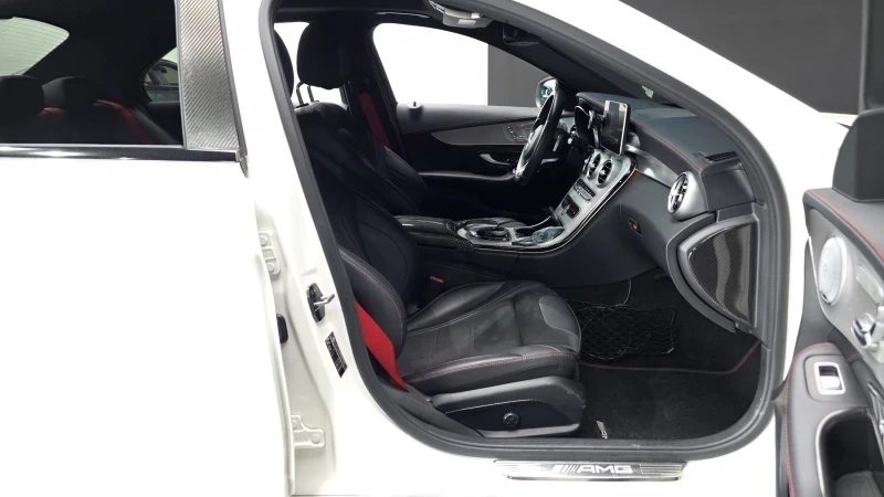 Mercedes-Benz C 43 AMG 2018* HEAD-UP* LED* KEYLESS* ALCANTARA* , снимка 8 - Автомобили и джипове - 55398182