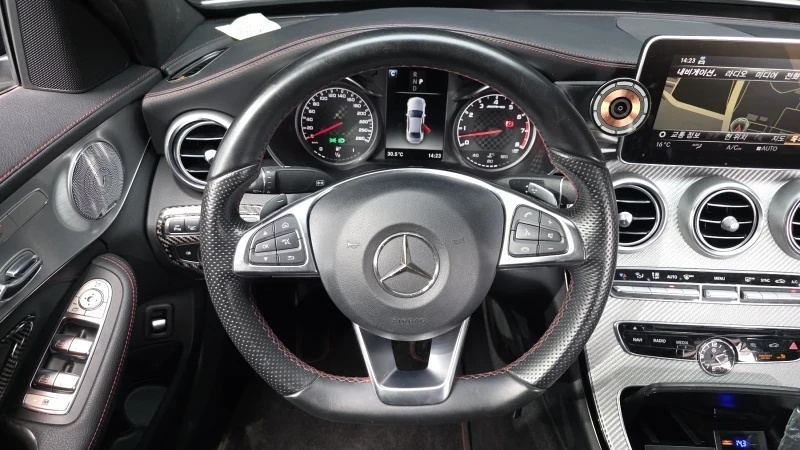 Mercedes-Benz C 43 AMG 2018* HEAD-UP* LED* KEYLESS* ALCANTARA* , снимка 16 - Автомобили и джипове - 55398182