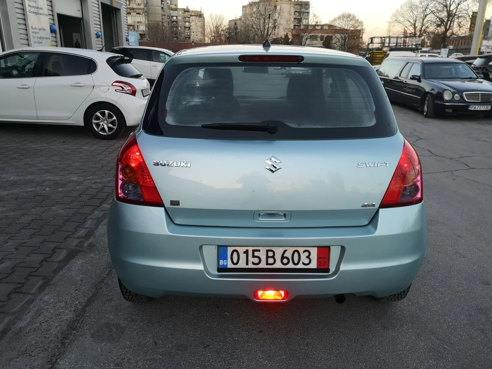 Suzuki Swift 1.3 4X4 44000 KM - изображение 4