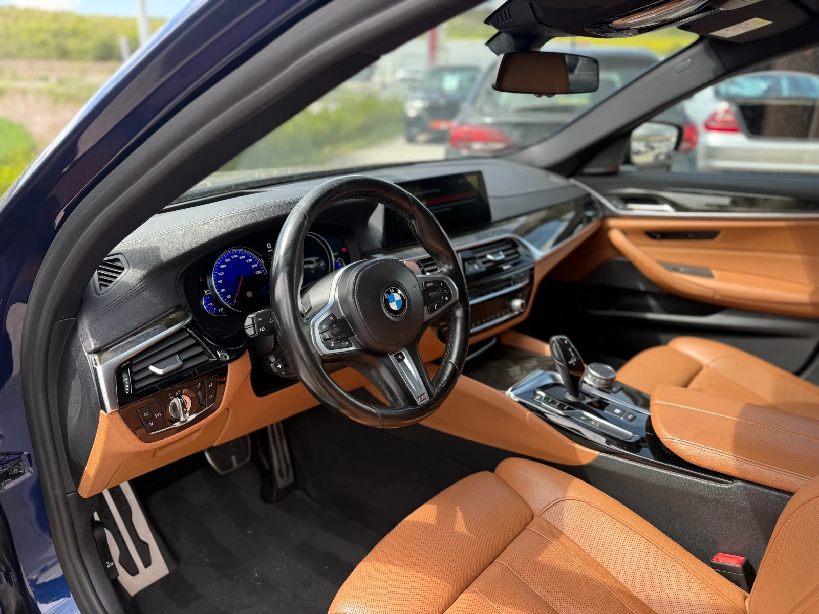 BMW 520 2.0XDrive G31* 4x4 * Mpack* ТОП СЪСТОЯНИЕ*  - изображение 9