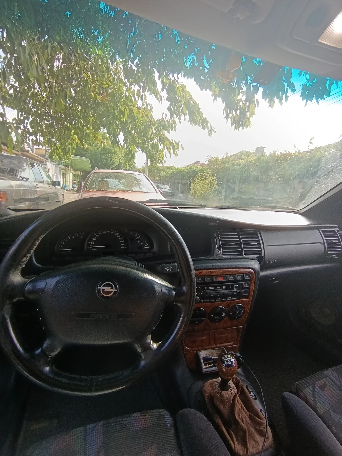 Opel Vectra 2.5 V6 - изображение 8