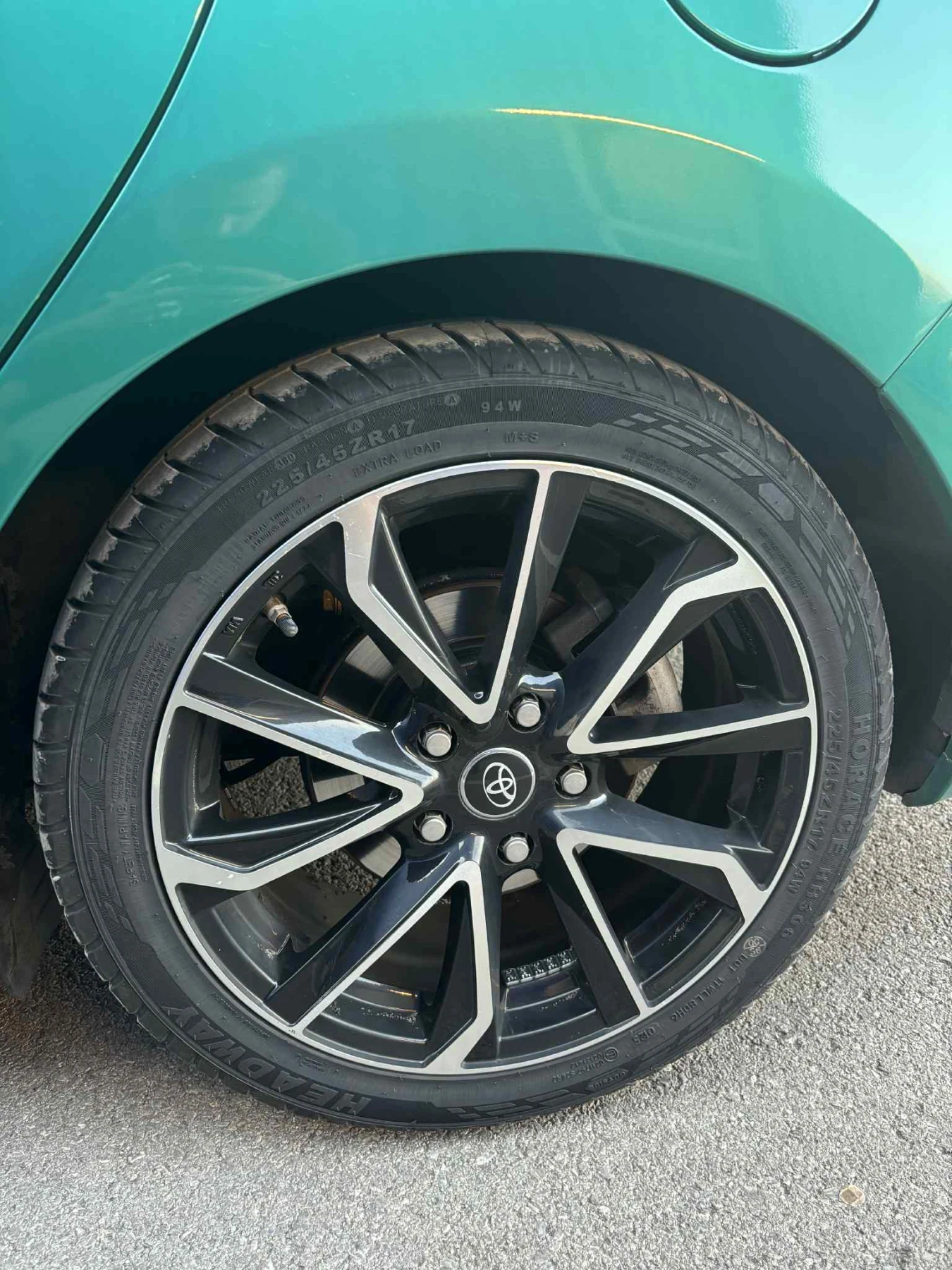 Toyota Auris 1.8 hybrid  - изображение 9