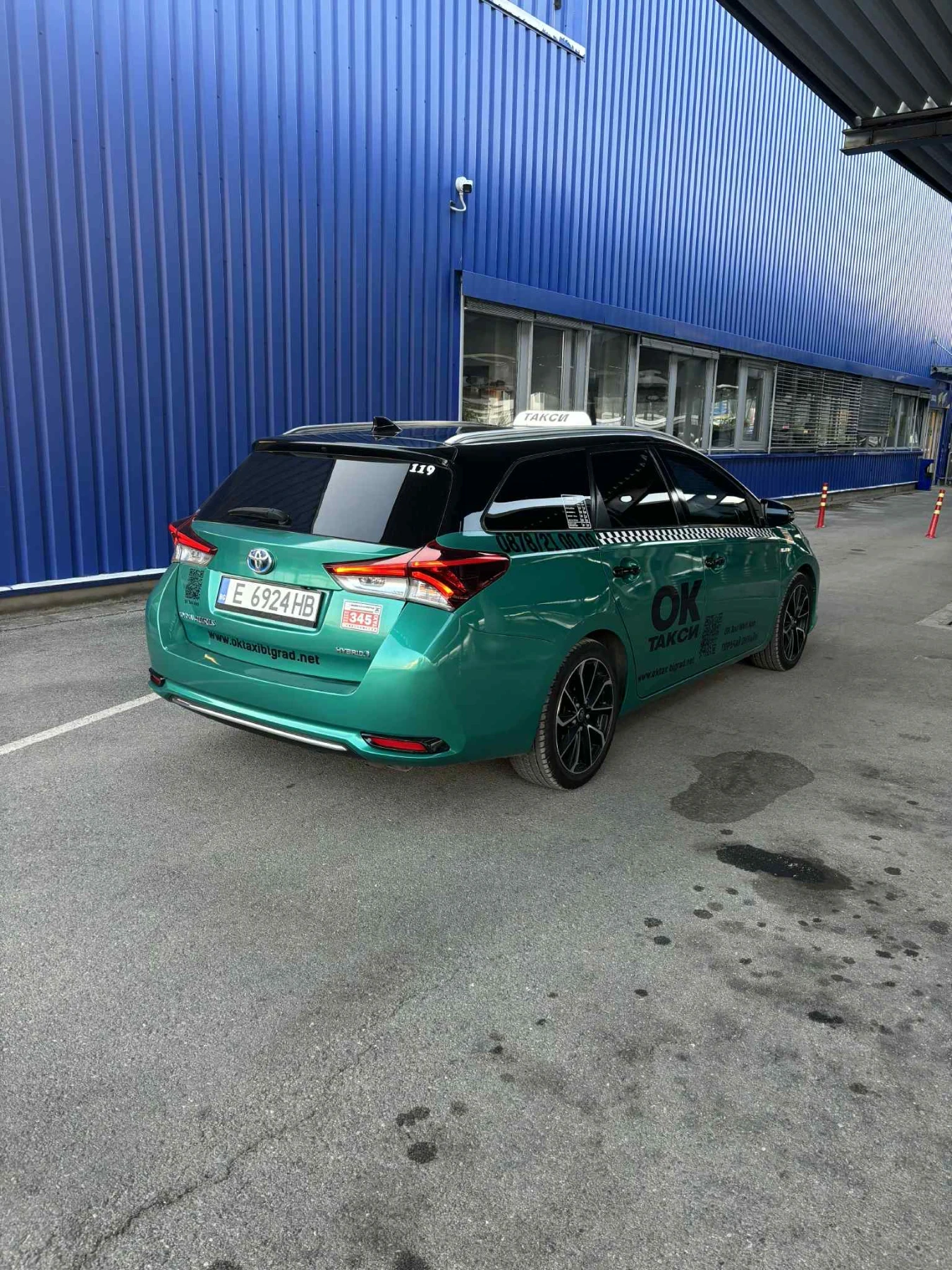 Toyota Auris 1.8 hybrid  - изображение 4