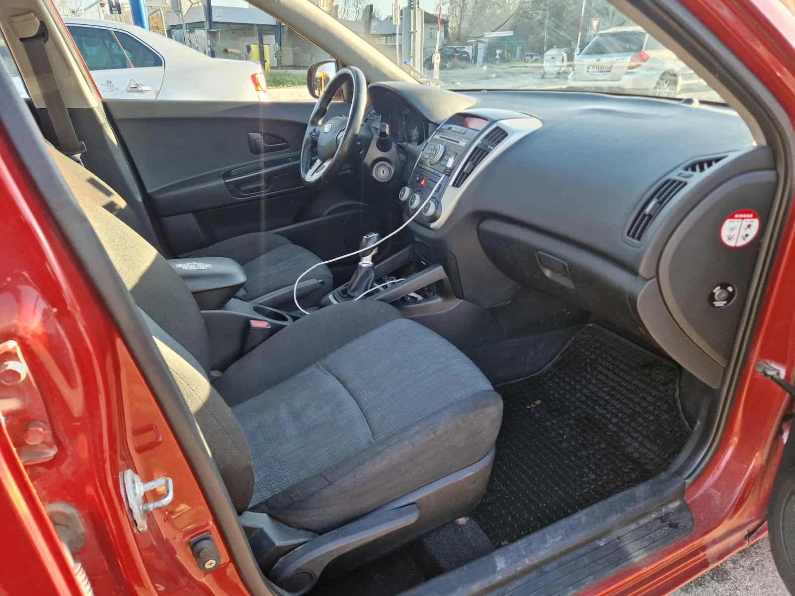 Kia Ceed CRDI  - изображение 9