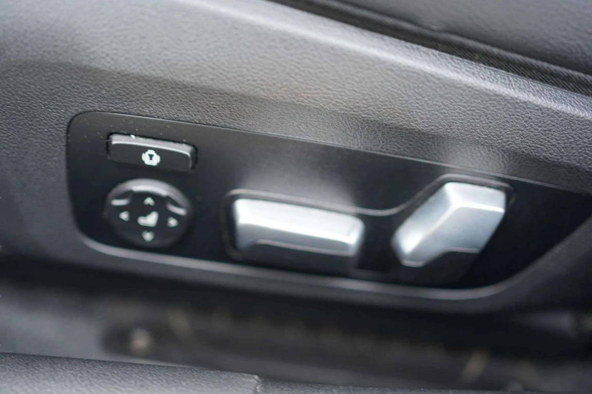 BMW 340 * xDrive * CARFAX * ���� �� �� | Mobile.bg � ����������� 16