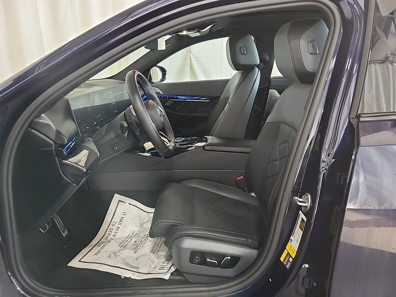 BMW i5 * * CARFAX * * АВТО КРЕДИТ * * , снимка 8 - Автомобили и джипове - 53830093