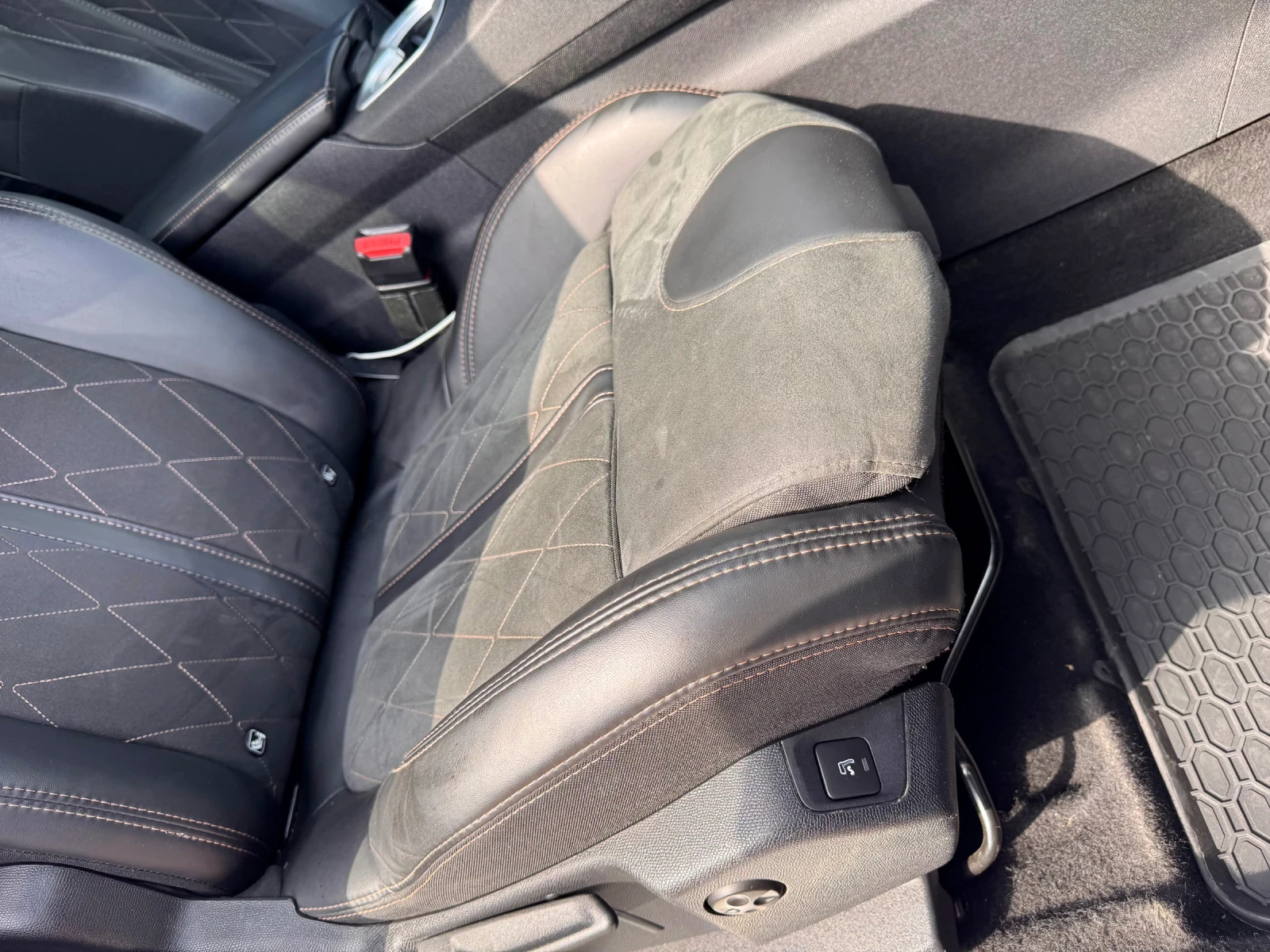 Peugeot 3008 2.0/180кс HDI-GT line , снимка 15 - Автомобили и джипове - 53879772