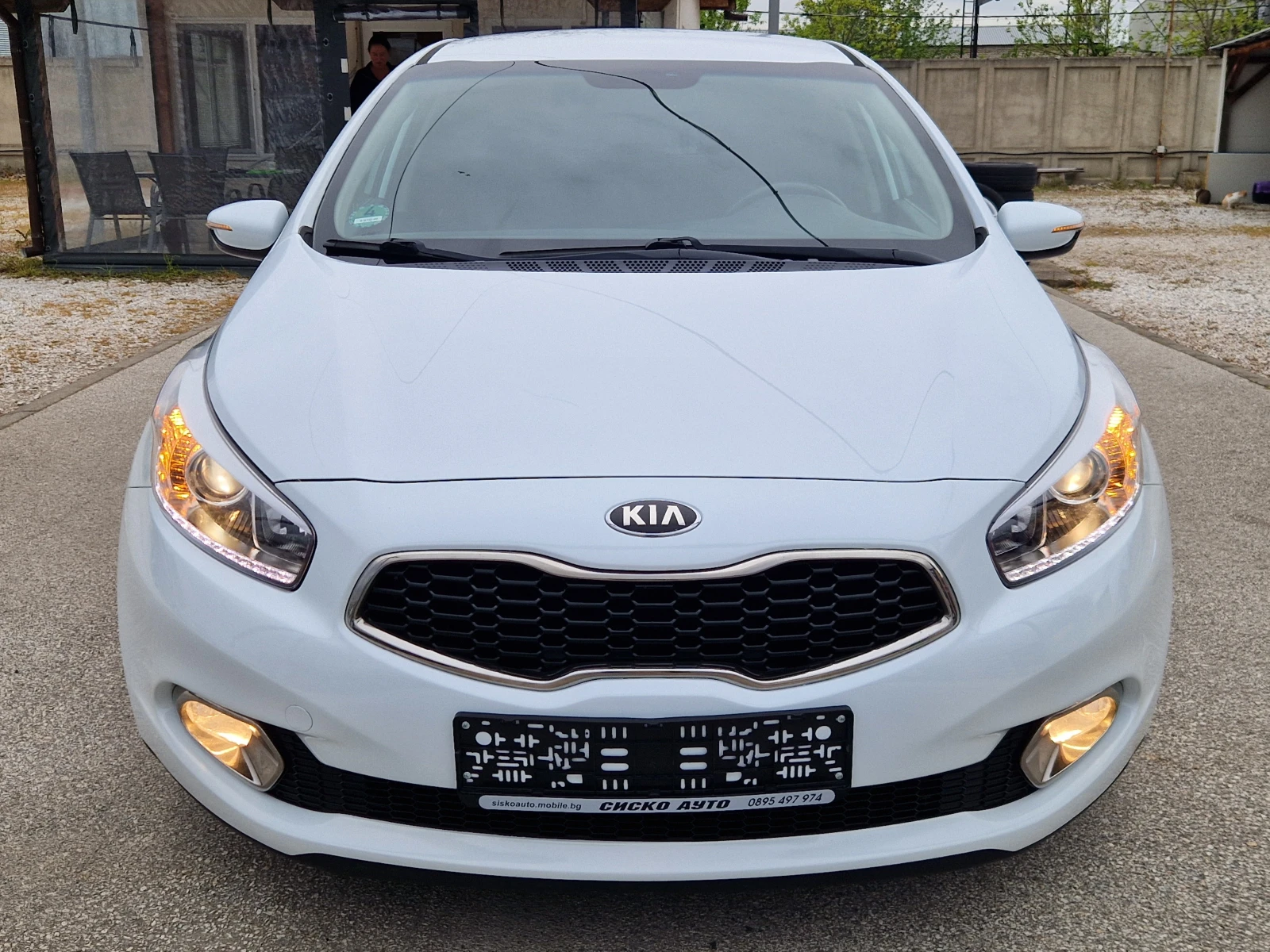 Kia Ceed 1.6i NAVI* CAMERA* PDC* LED* , снимка 17 - Автомобили и джипове - 54269733