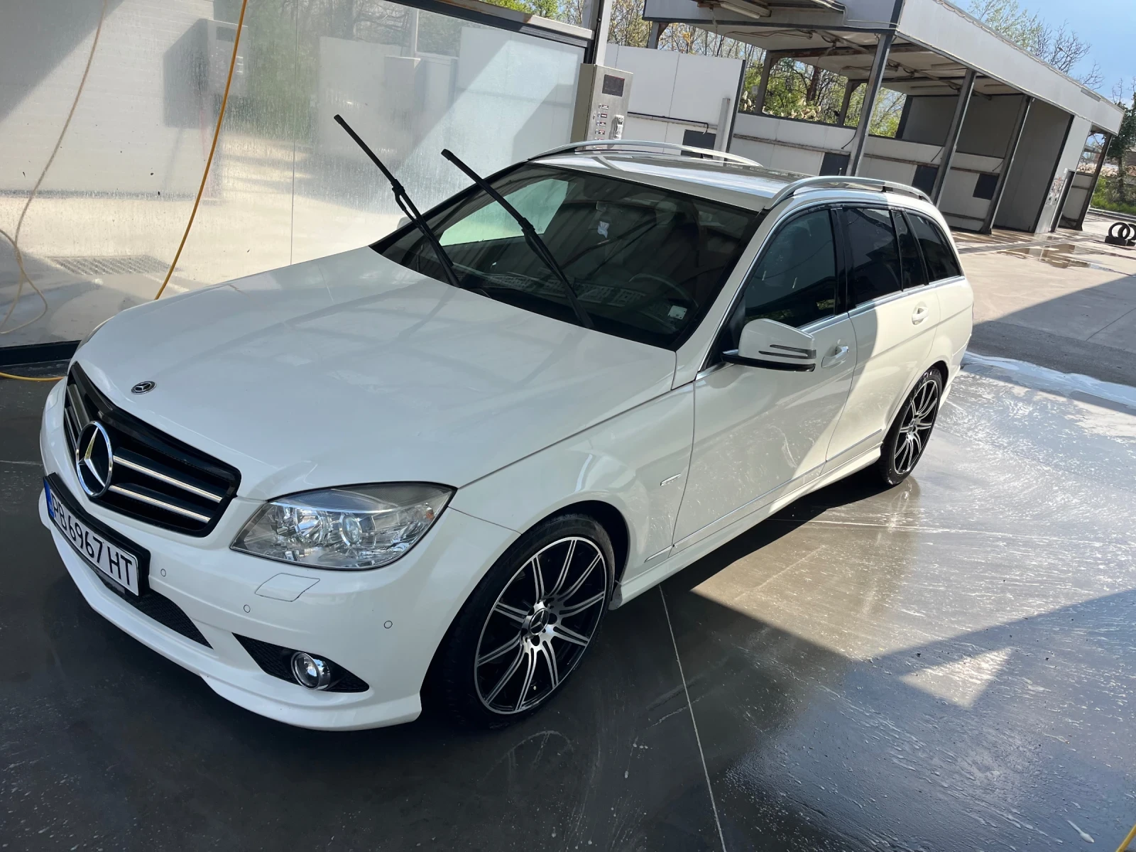 Mercedes-Benz C 320 Avangarde AMG, снимка 3 - Автомобили и джипове - 54284648