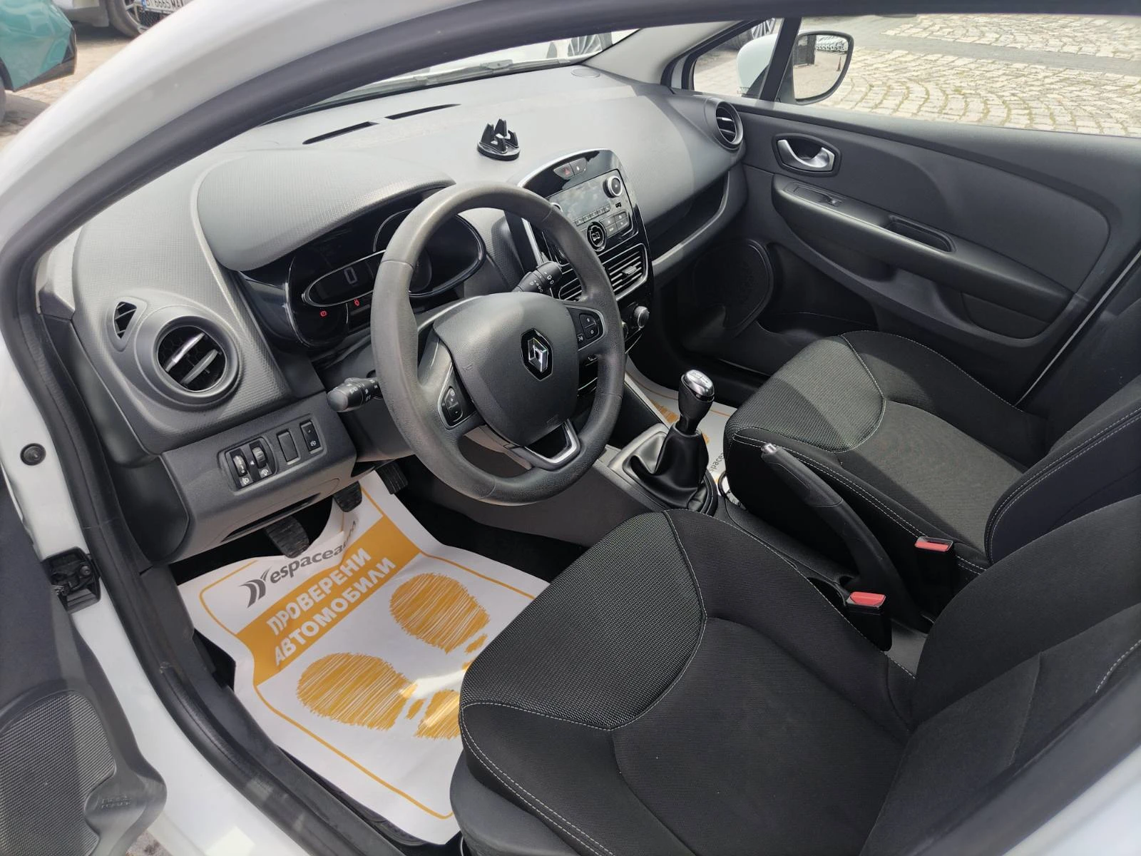 Renault Clio 1.5dCi/75к.с./Life, снимка 12 - Автомобили и джипове - 54619344