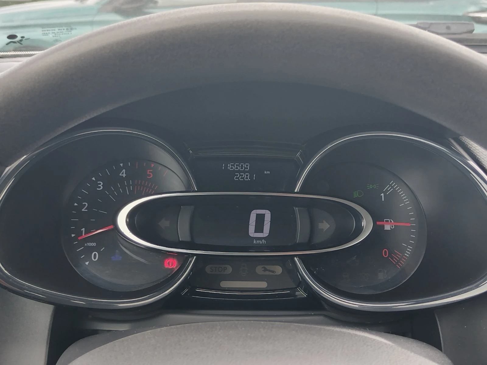 Renault Clio 1.5dCi/75к.с./Life, снимка 11 - Автомобили и джипове - 54619344