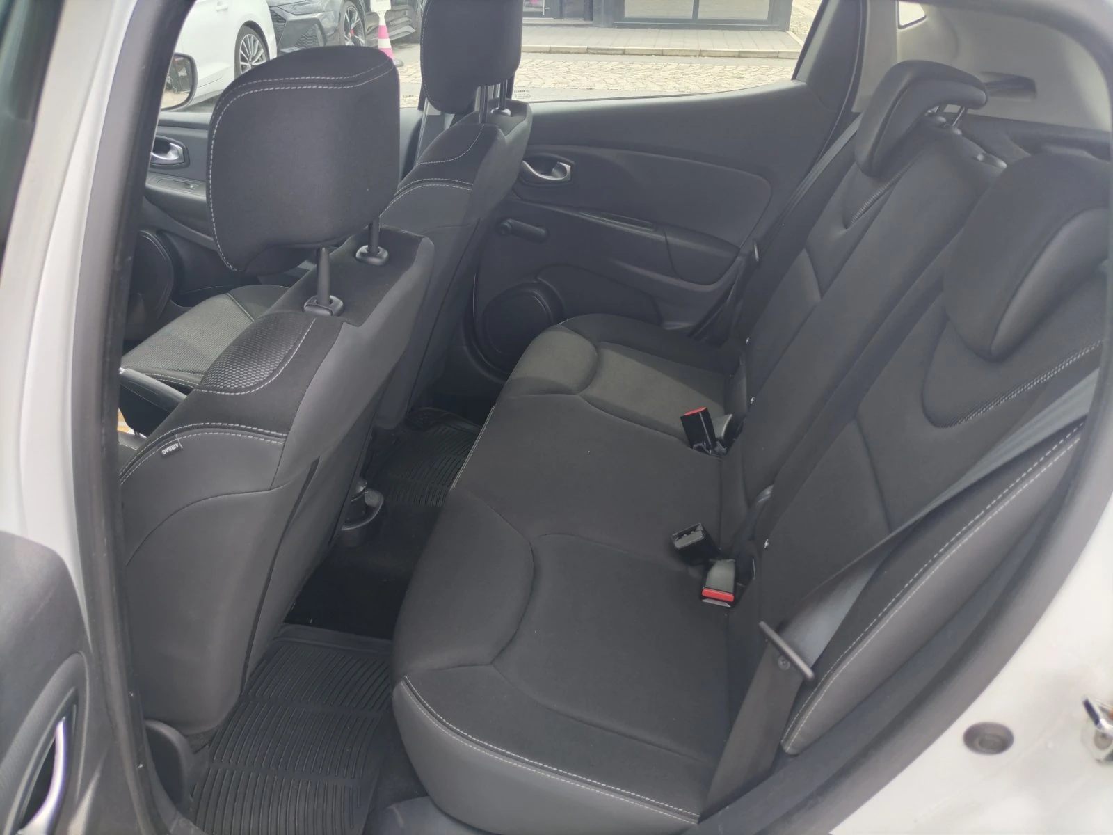 Renault Clio 1.5dCi/75к.с./Life, снимка 16 - Автомобили и джипове - 54619344