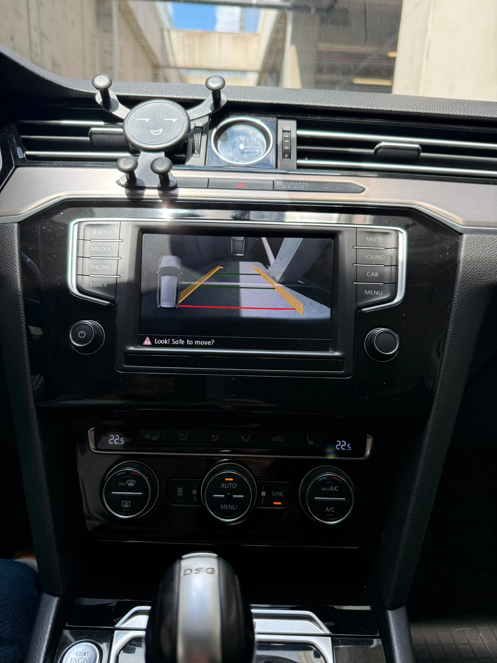 VW Passat 2.0 TDi 4Motion, снимка 11 - Автомобили и джипове - 54891719