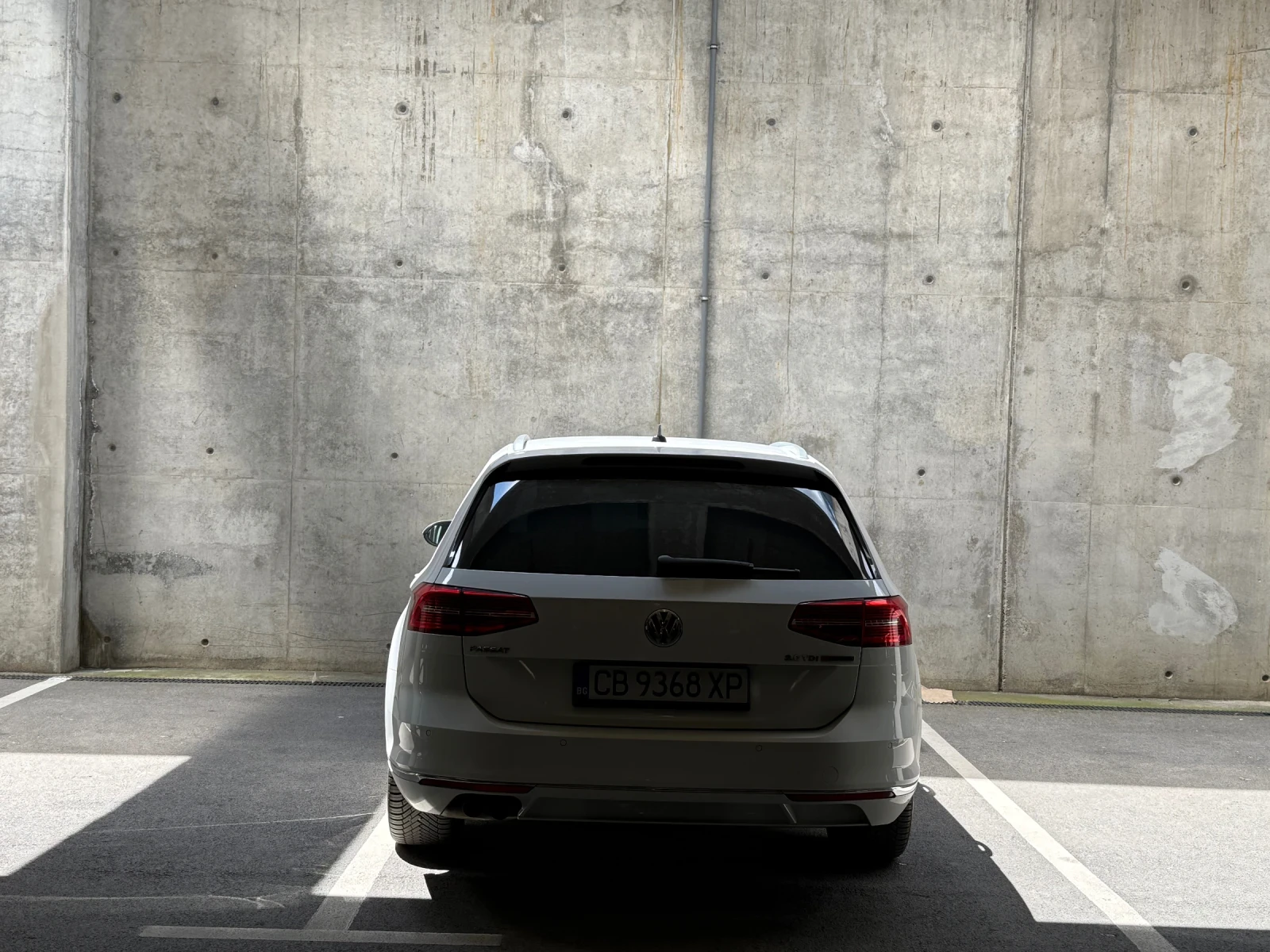 VW Passat 2.0 TDi 4Motion, снимка 4 - Автомобили и джипове - 54891719