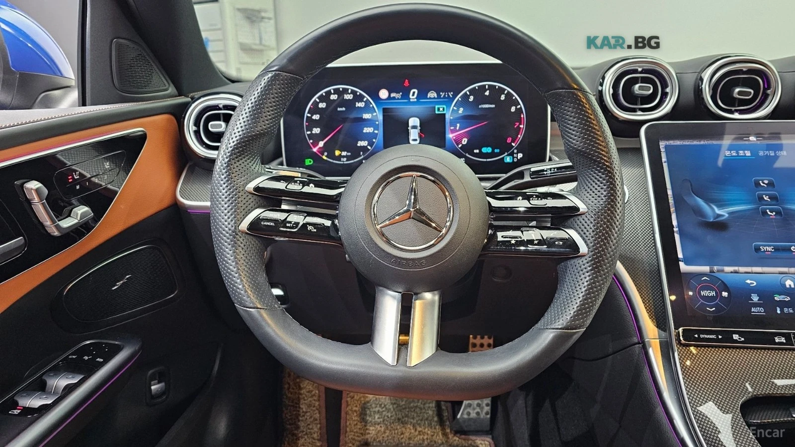 Mercedes-Benz C 300 * AMG* ПОДГРЕВ* ОБДУХВАНЕ* 360* ПАНОРАМА* HEAD-UP*, снимка 13 - Автомобили и джипове - 54913694