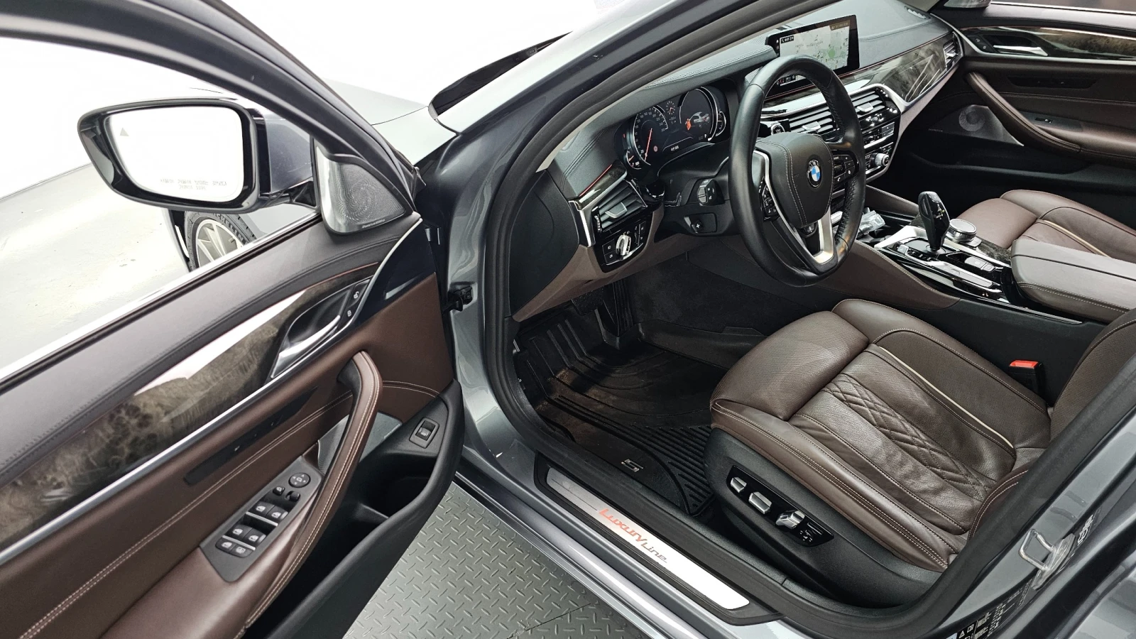 BMW 540 xDrive Luxury Plus G30, снимка 3 - Автомобили и джипове - 54976450