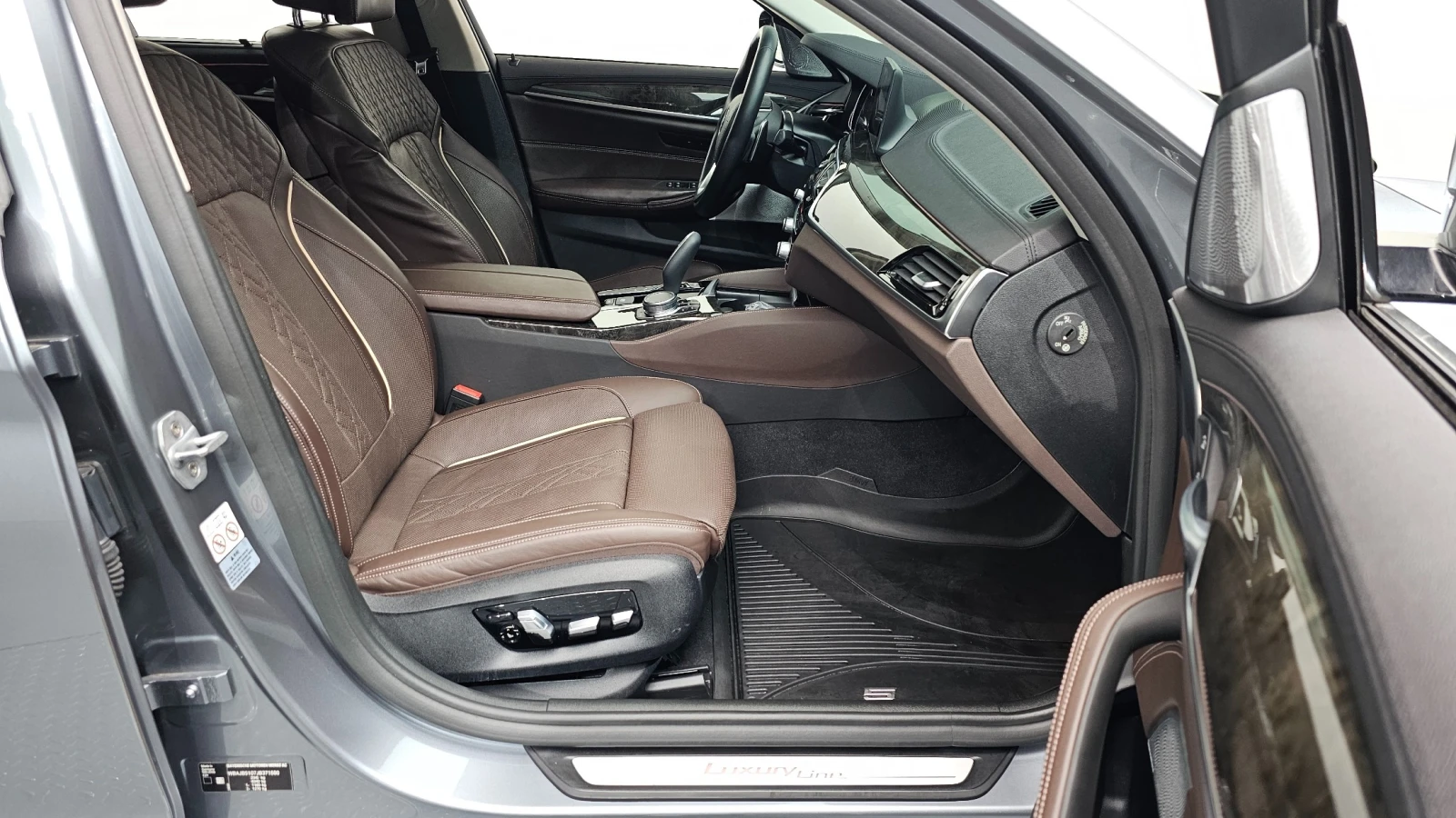 BMW 540 xDrive Luxury Plus G30, снимка 11 - Автомобили и джипове - 54976450