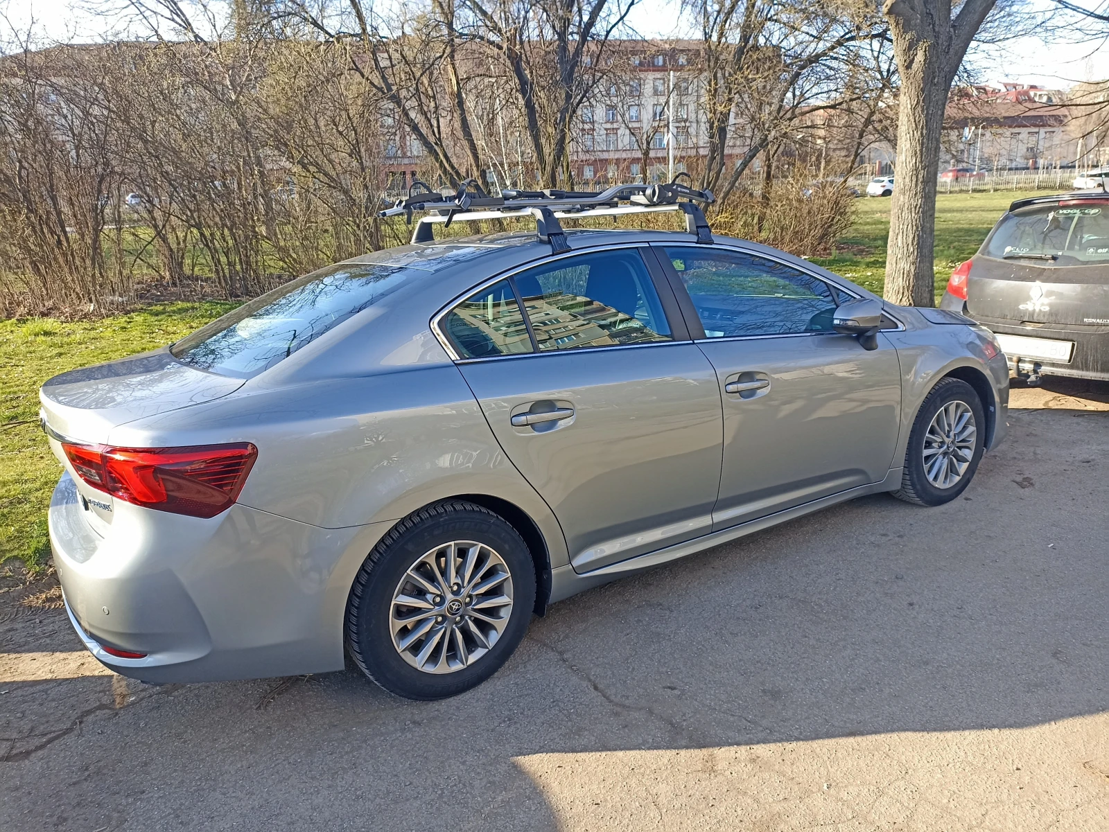 Toyota Avensis Avensis III (facelift 2015), снимка 7 - Автомобили и джипове - 55103593