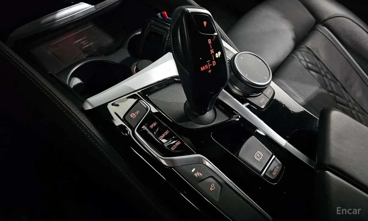 BMW 520 | ОБДУХВАНЕ | HUD | 360 | ШИБИДАХ | , снимка 9 - Автомобили и джипове - 55622520