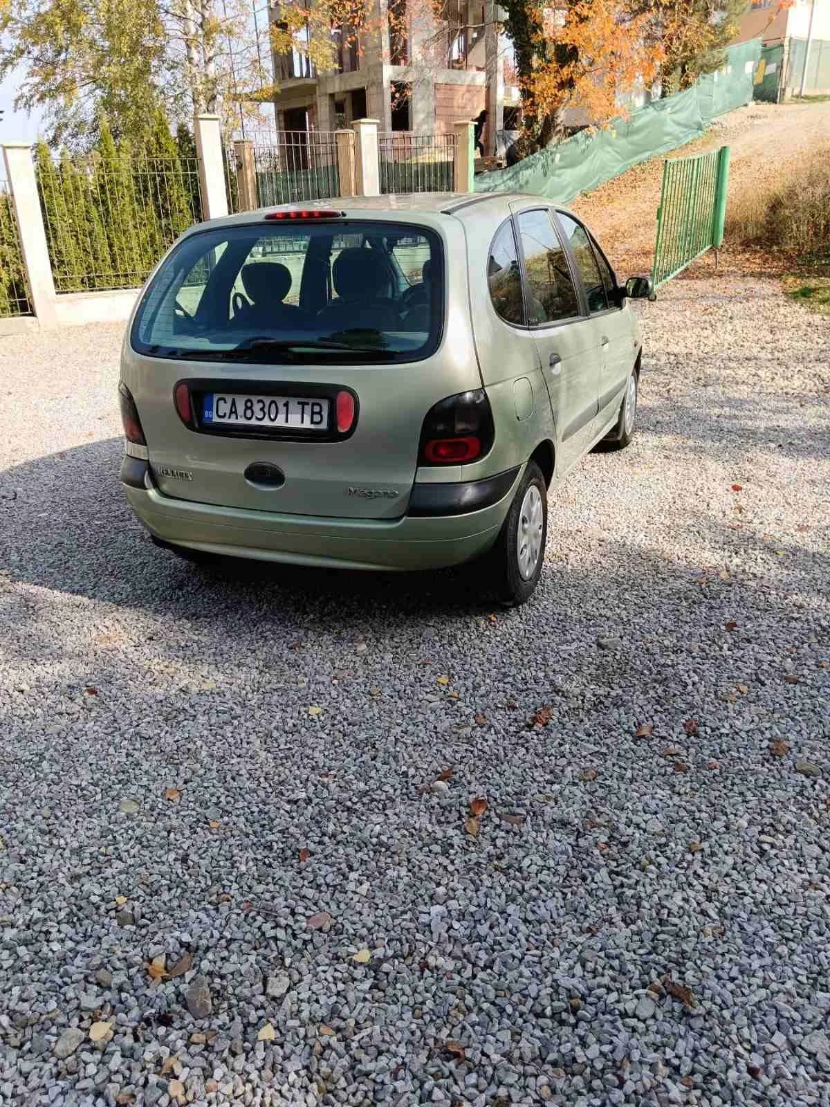 Renault Scenic, снимка 3 - Автомобили и джипове - 55960838