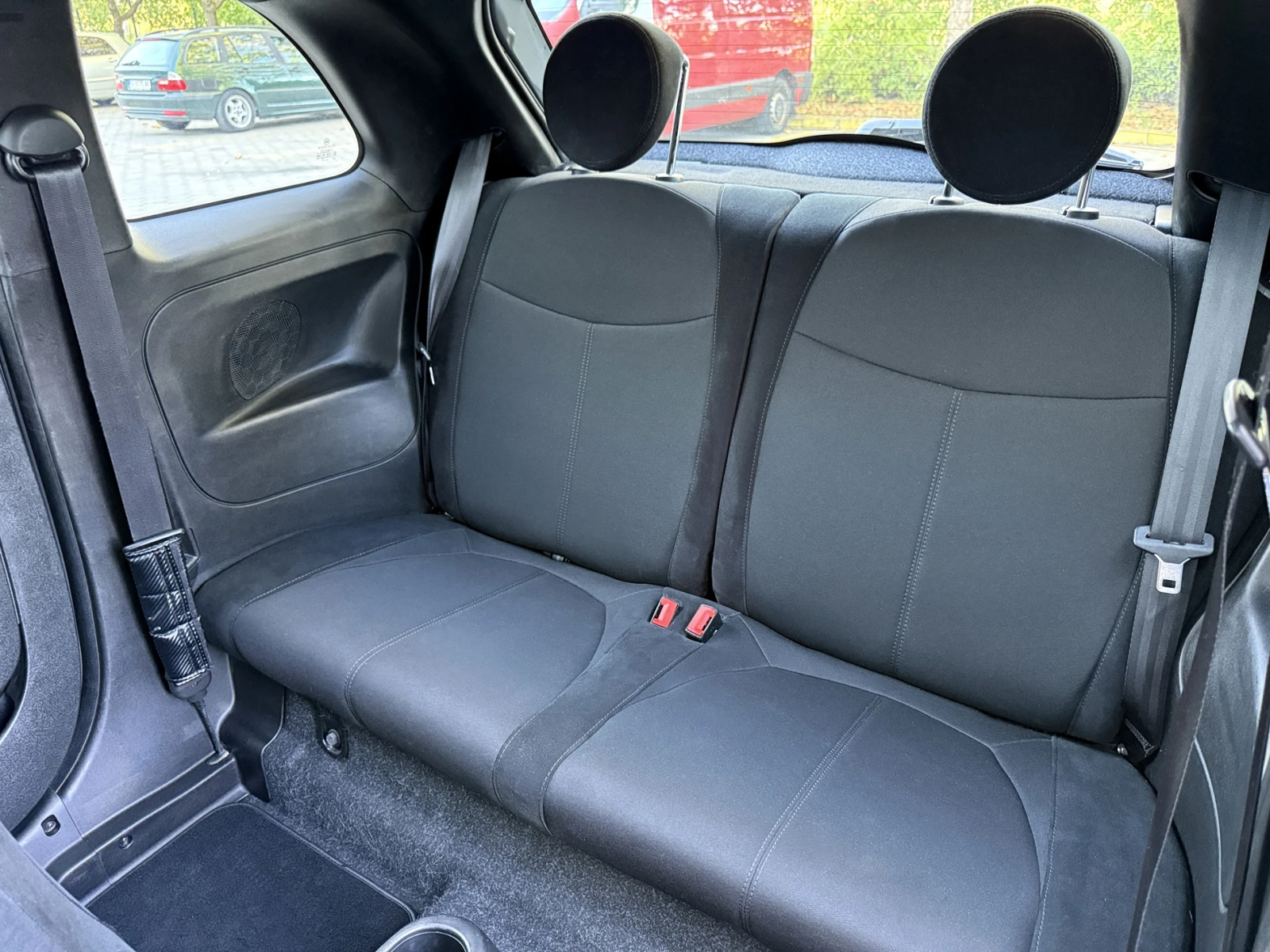 Abarth 595 1.4 T-Jet 70th Anniversary, снимка 12 - Автомобили и джипове - 56004454