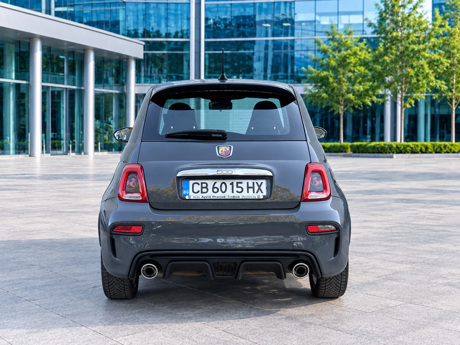 Abarth 595 1.4 T-Jet 70th Anniversary, снимка 5 - Автомобили и джипове - 56004454