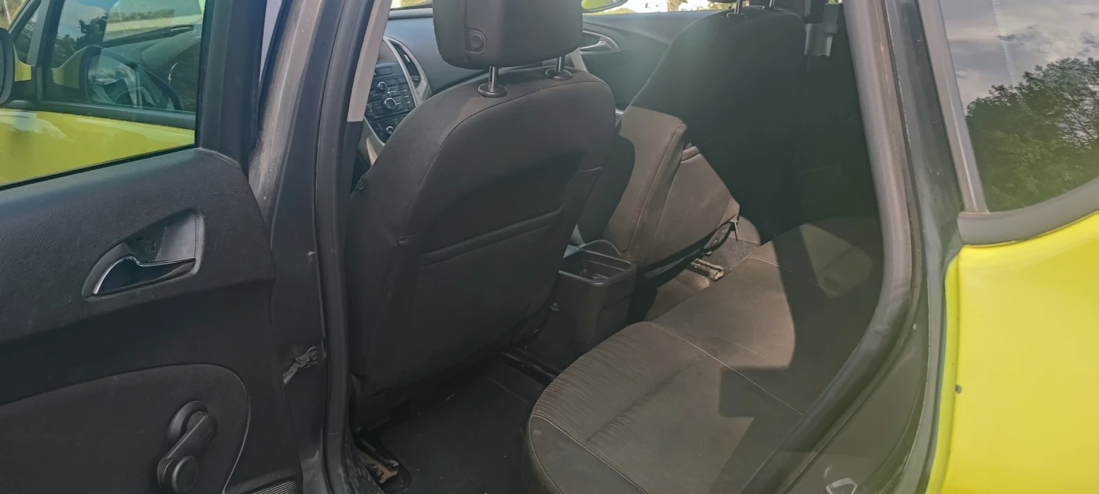 Opel Astra J 1.4. АГУ, снимка 9 - Автомобили и джипове - 56106657