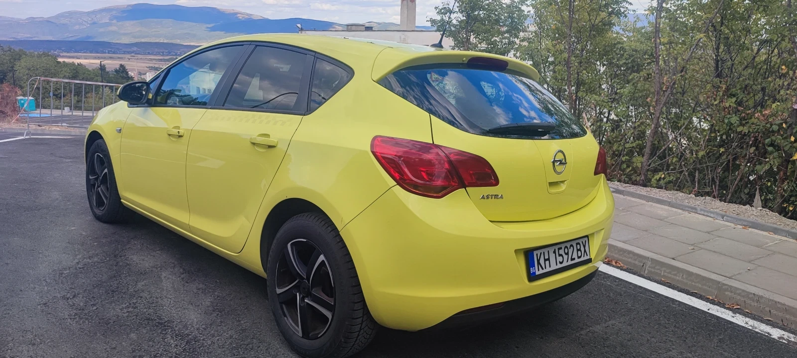 Opel Astra J 1.4. АГУ, снимка 3 - Автомобили и джипове - 56106657