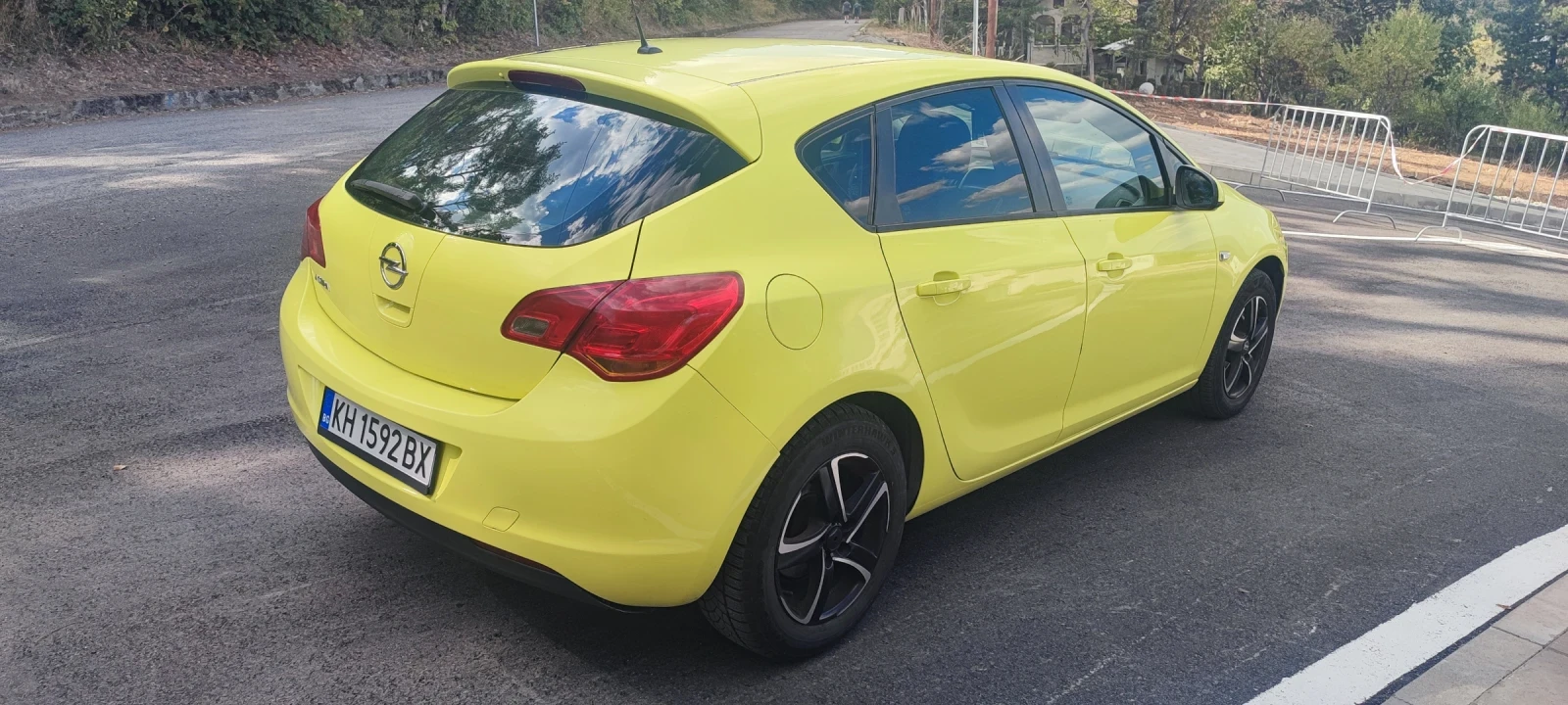 Opel Astra J 1.4. АГУ, снимка 6 - Автомобили и джипове - 56106657