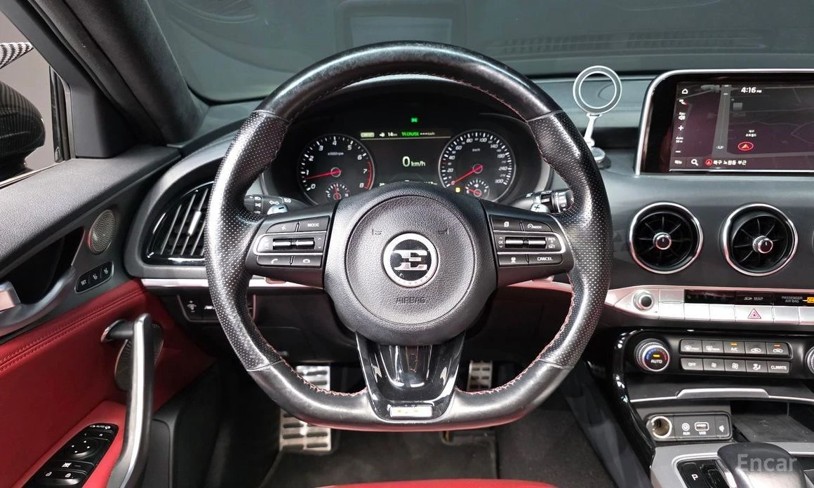 Kia Stinger, снимка 12 - Автомобили и джипове - 56639715