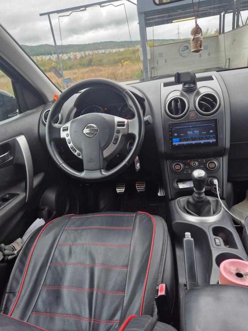Nissan Qashqai, снимка 9 - Автомобили и джипове - 52351715