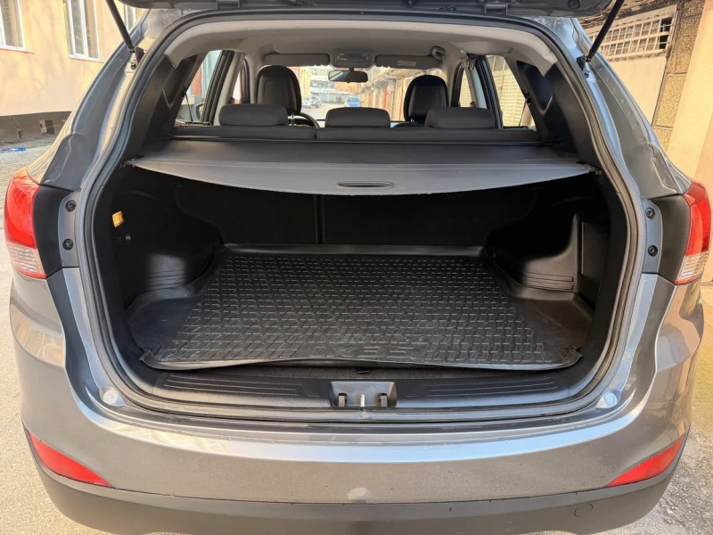 Hyundai IX35 2.0tdi 140ks 4X4, снимка 12 - Автомобили и джипове - 53512368