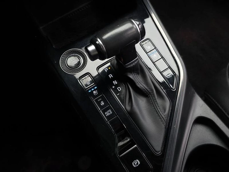 Kia Niro 1.6 Automatic, снимка 9 - Автомобили и джипове - 55867907