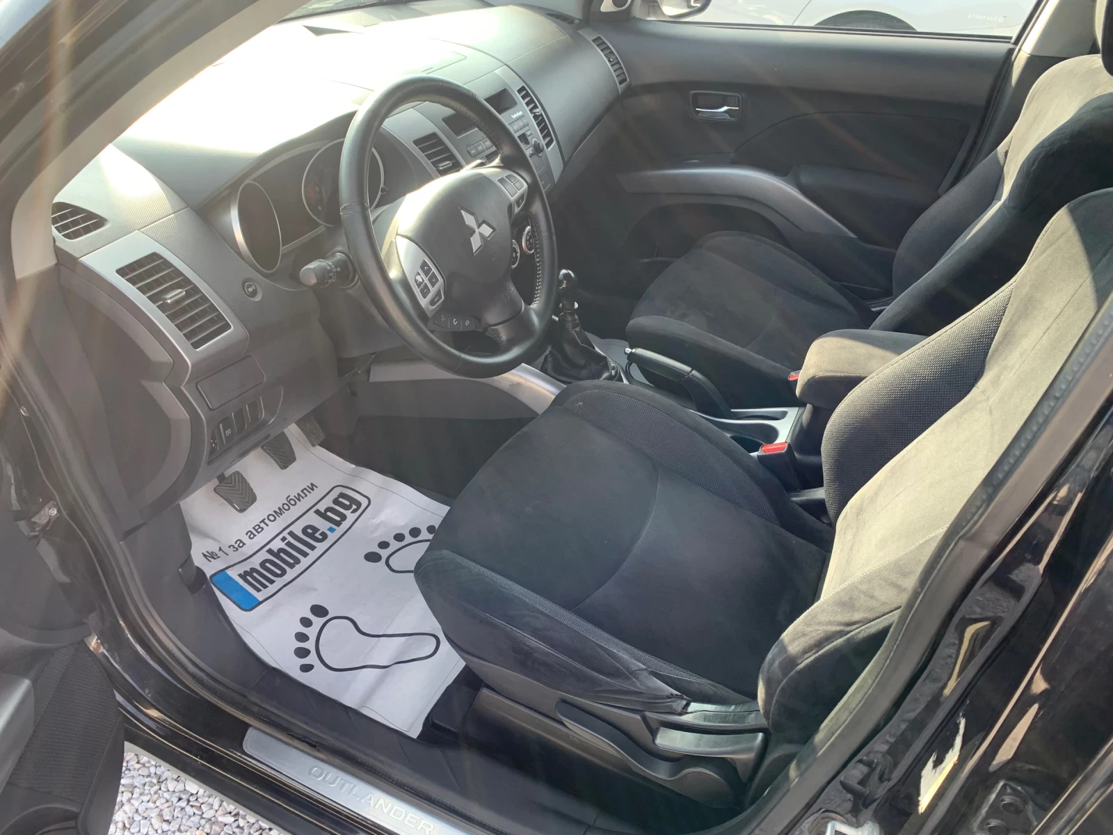 Mitsubishi Outlander 2, 0 DID 7 МЕСТА 4х4 ИТАЛИЯ - изображение 5