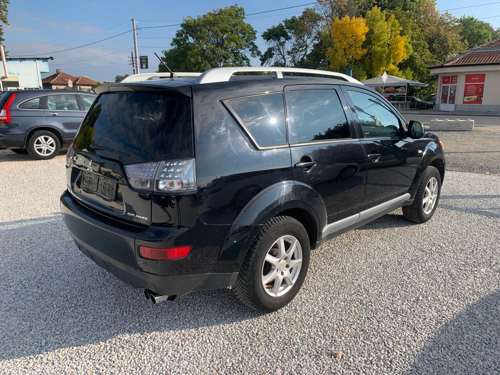 Mitsubishi Outlander 2, 0 DID 7 МЕСТА 4х4 ИТАЛИЯ - изображение 3