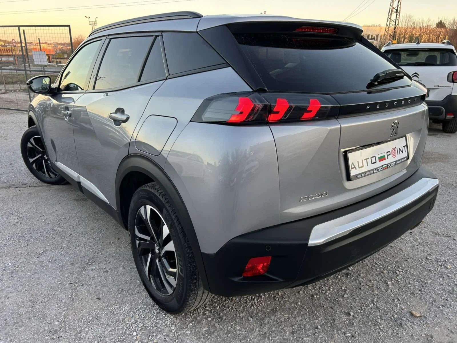 Peugeot 2008 1.5 HDI 130 * EAT 8 * ALLURE * CAMERA * FULL LED * - изображение 6