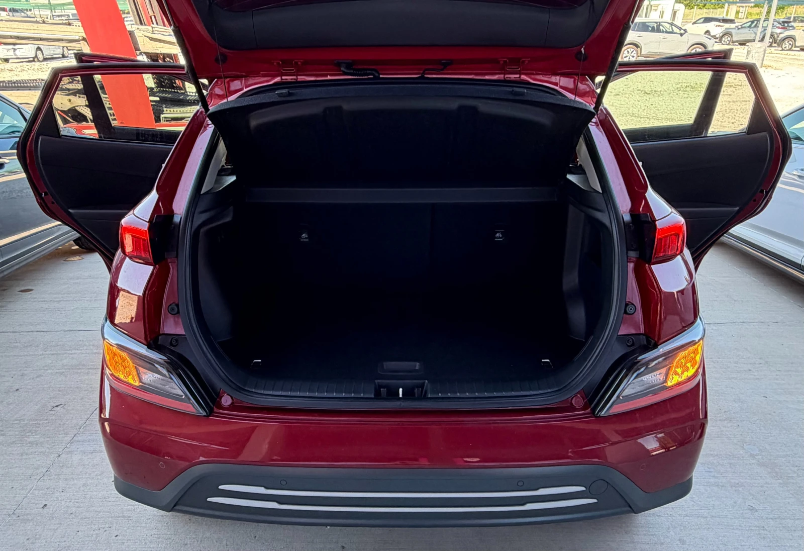 Hyundai Kona 39kWh, снимка 10 - Автомобили и джипове - 54409829