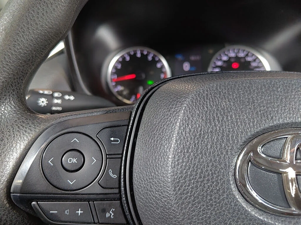 Toyota Rav4  LE FWD, снимка 12 - Автомобили и джипове - 54711322