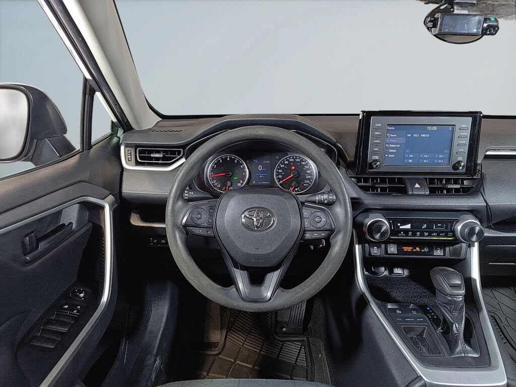 Toyota Rav4  LE FWD, снимка 11 - Автомобили и джипове - 54711322