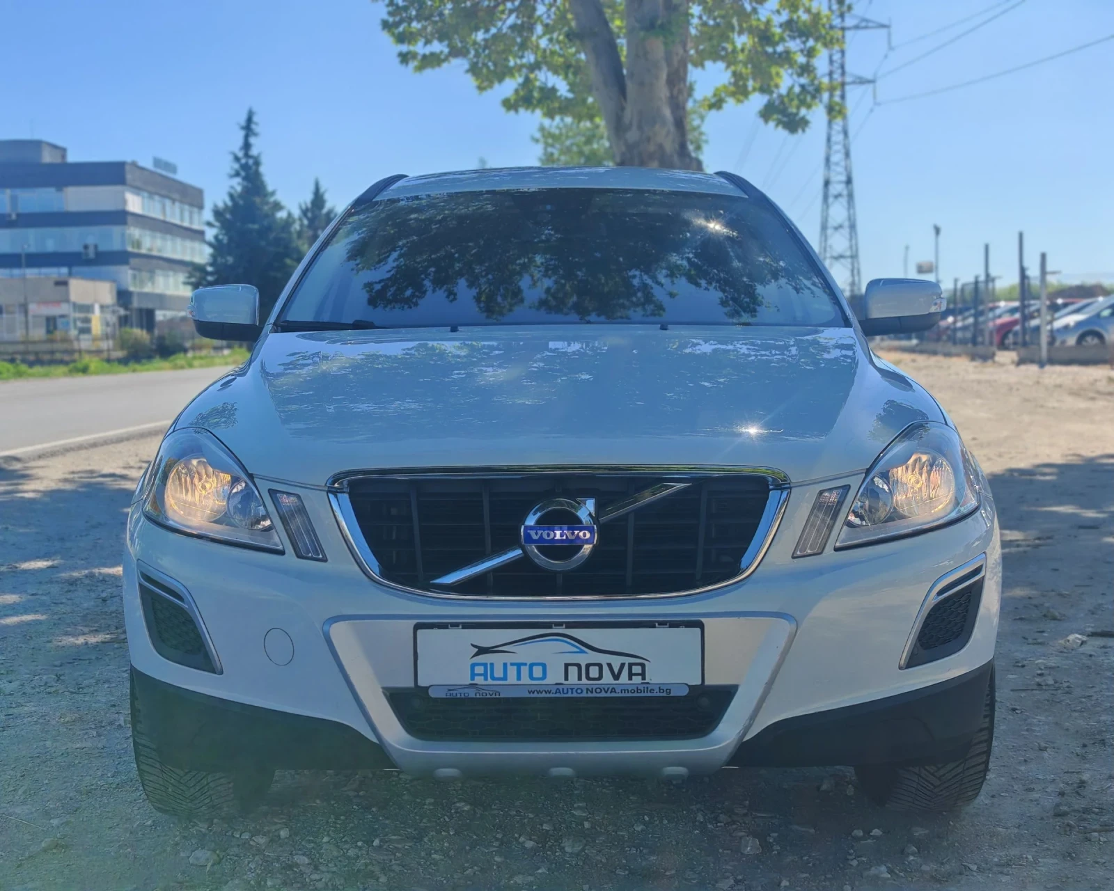Volvo XC60 2.4 163 К.С. АВТОМАТ!ДИЗЕЛ!4Х4! , снимка 2 - Автомобили и джипове - 54719135
