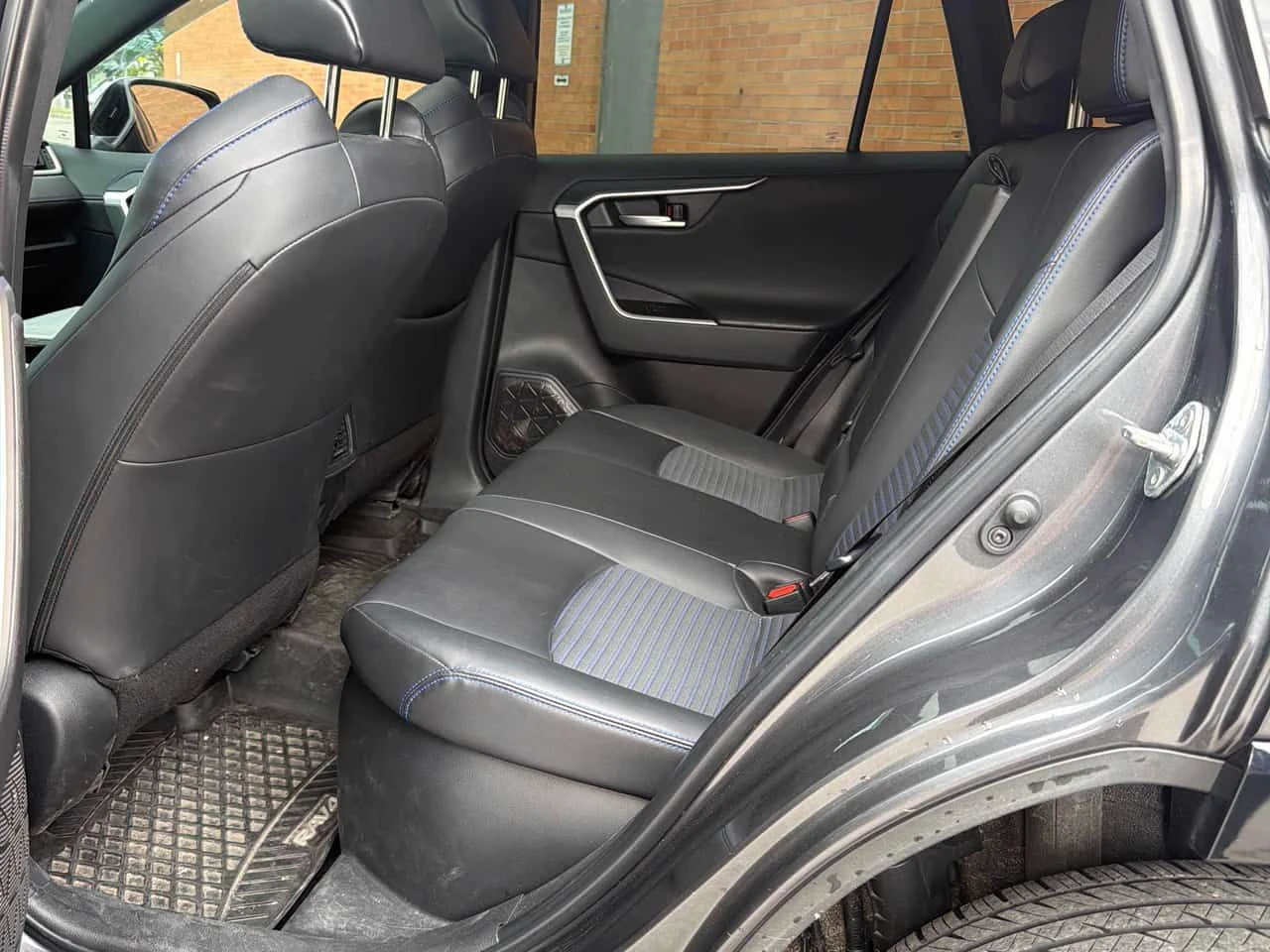 Toyota Rav4 * Hybrid XSE * ПОДГРЕВИ * ЛИЦЕНЗИРАН ДИЛЪР, снимка 14 - Автомобили и джипове - 54748235