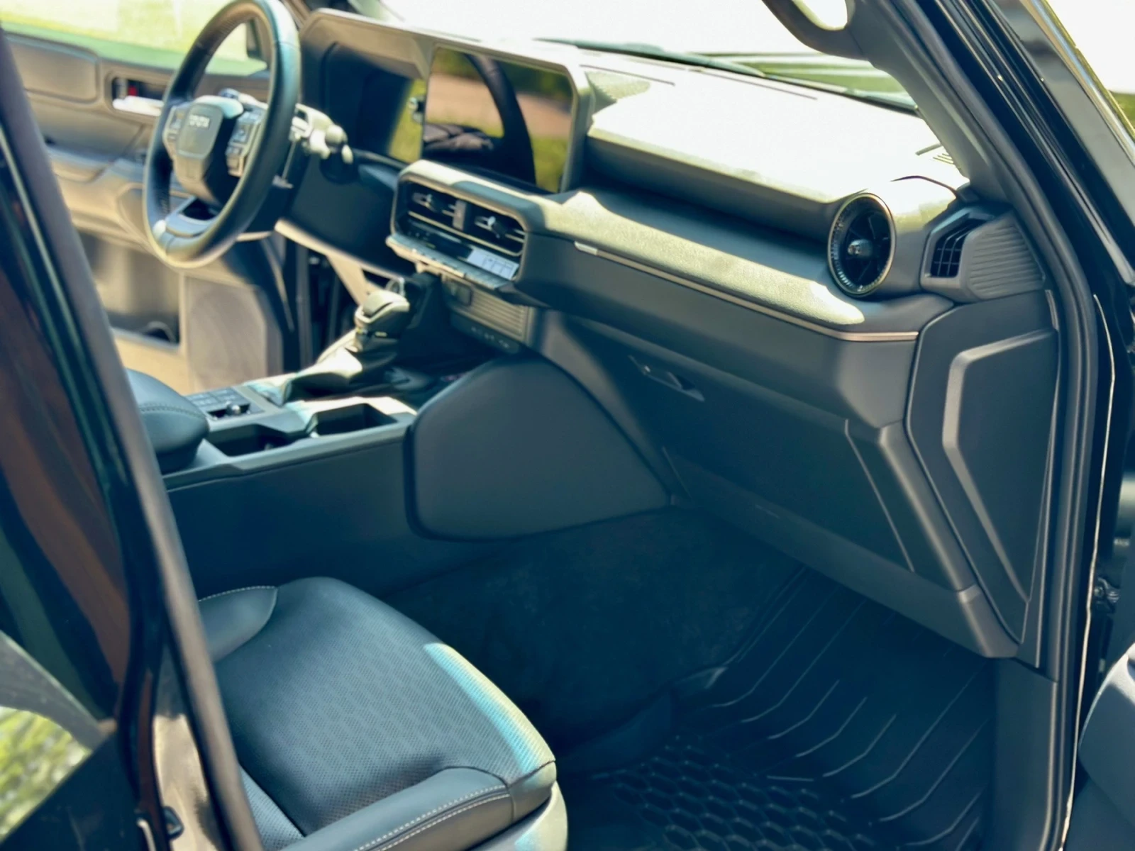 Toyota Land cruiser J250 4W-Drive FULL FULL, снимка 12 - Автомобили и джипове - 54776150