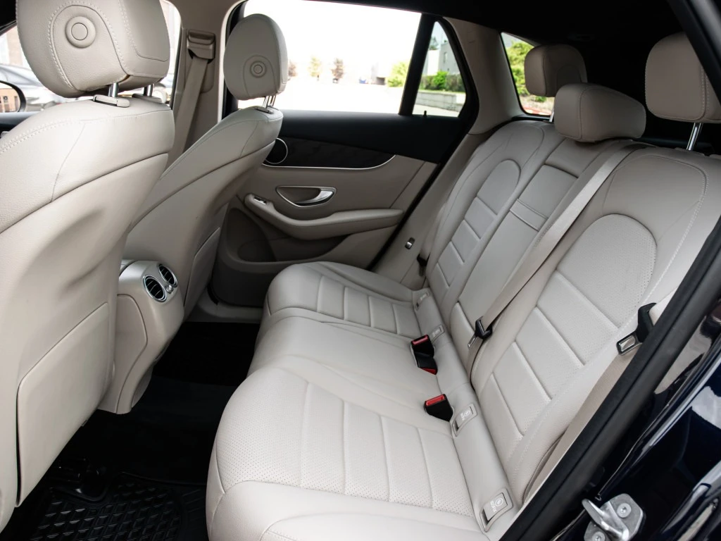 Mercedes-Benz GLC 300 4MATIC AMG Line, снимка 9 - Автомобили и джипове - 55875890