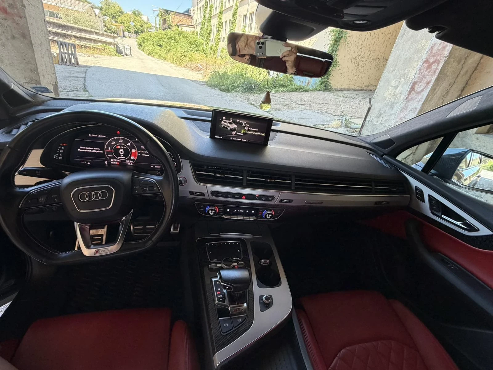 Audi SQ7 4.0TDI, 435кс, 2018г, 7мес.ОБСЛУЖЕНА, ВСИЧКО ПЛАТЕ, снимка 11 - Автомобили и джипове - 56246831
