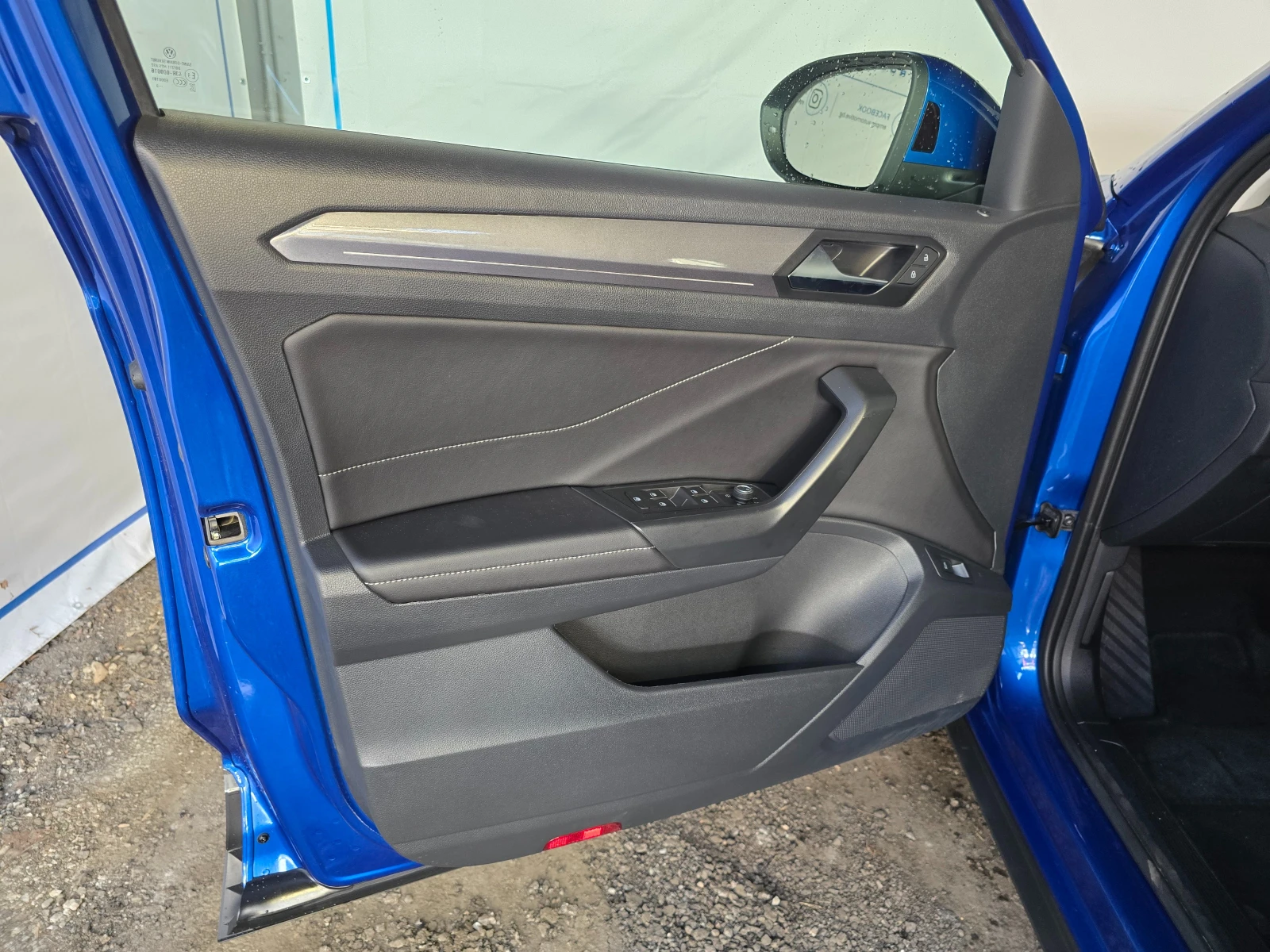 VW T-Roc 1.5 TSI | CAM* KEYLESS* ПОДГРЕВ* , снимка 13 - Автомобили и джипове - 56313352