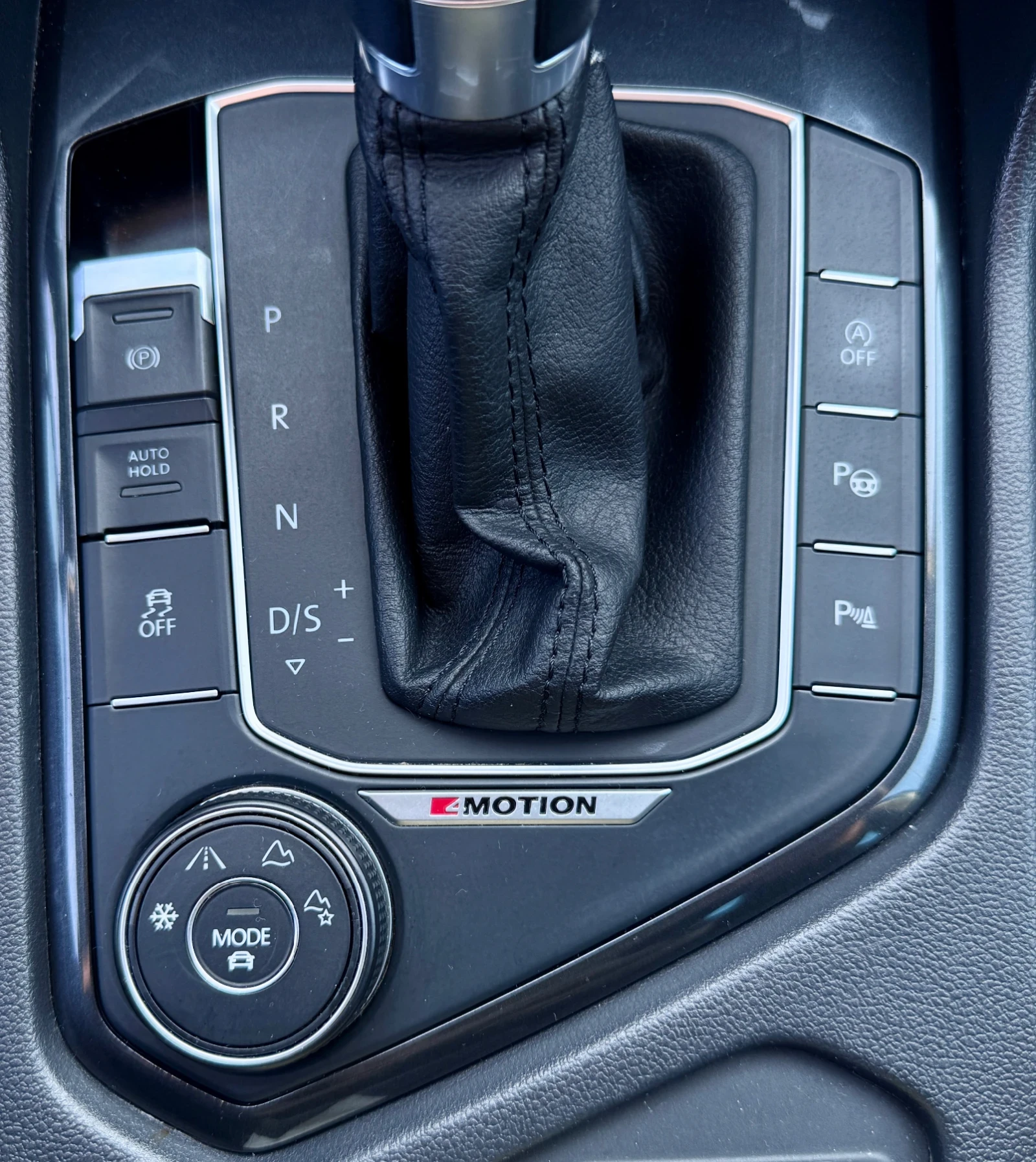 VW Tiguan 190HP 4Motion Highline, снимка 12 - Автомобили и джипове - 56379669
