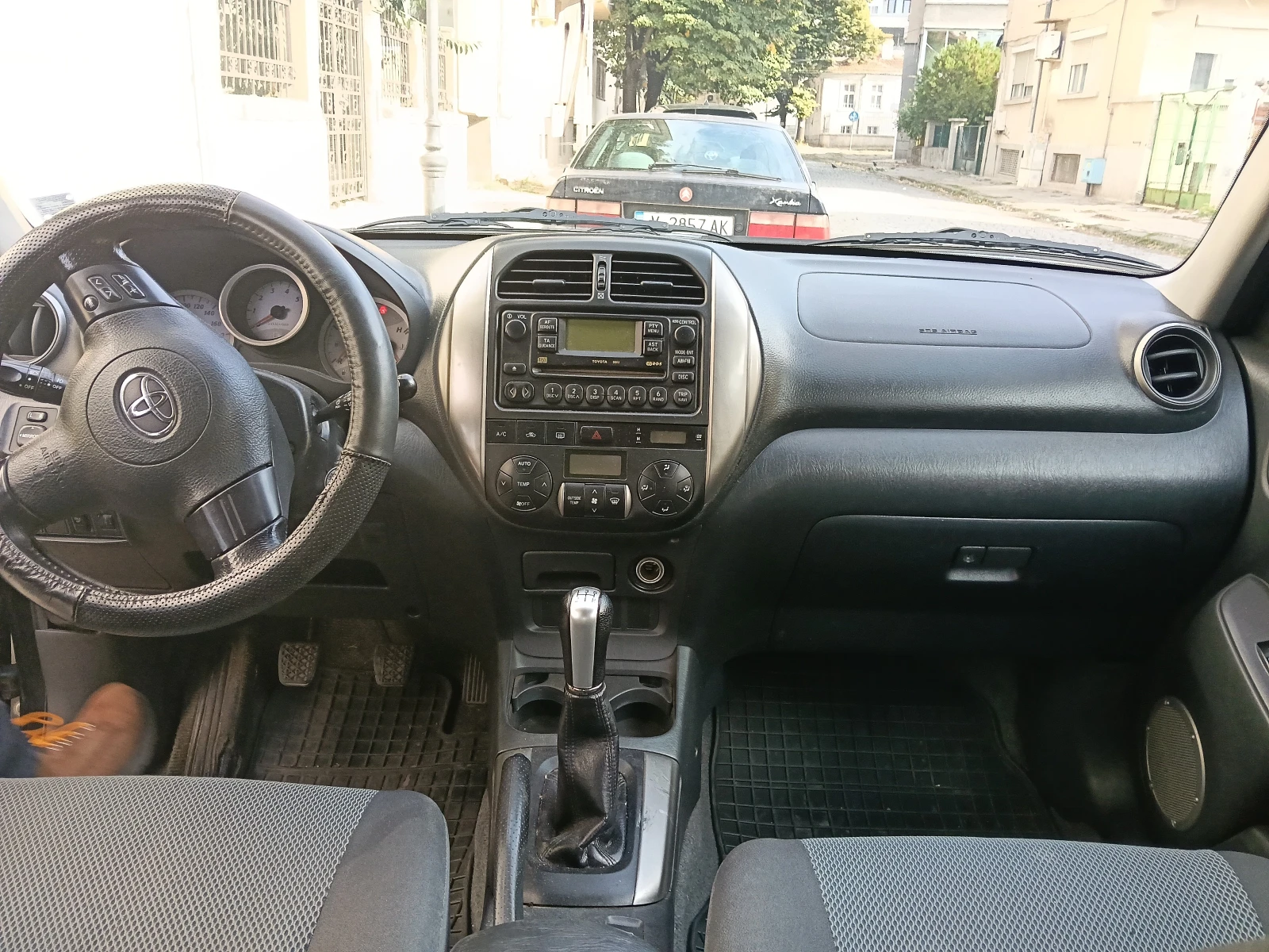 Toyota Rav4 2.0, снимка 6 - Автомобили и джипове - 56526550