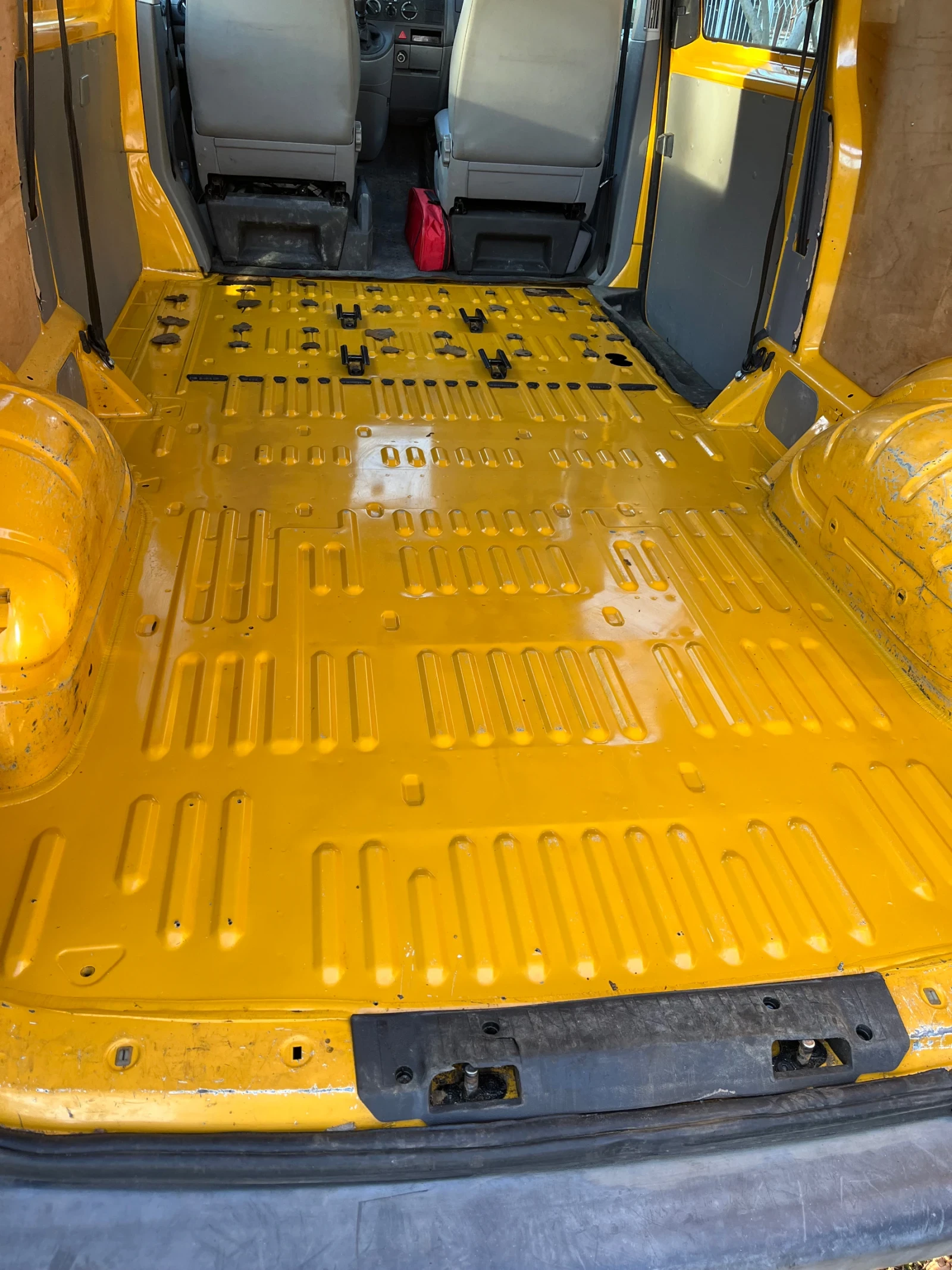 VW T5, снимка 10 - Бусове и автобуси - 53905056