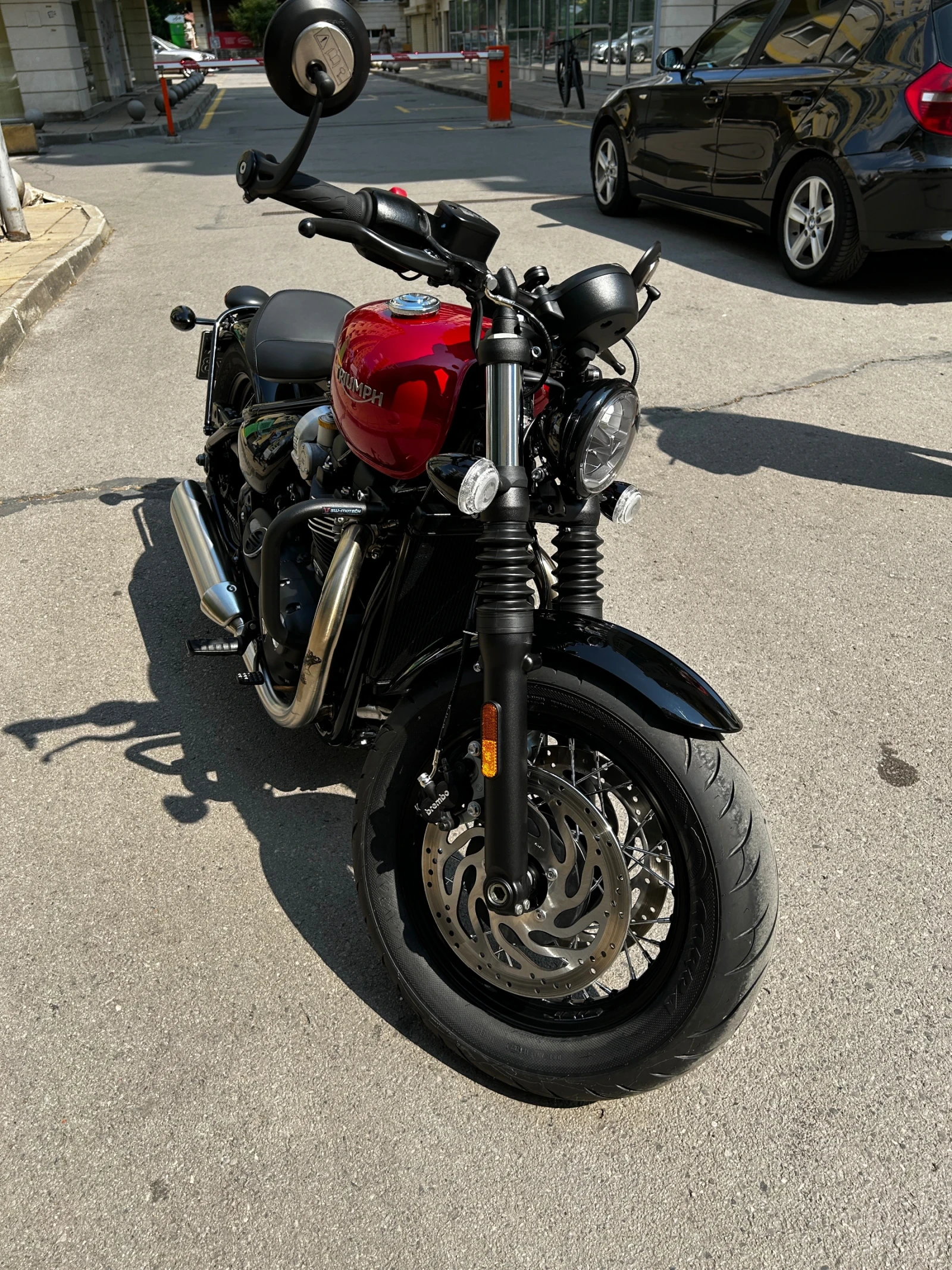 Triumph Bonneville Bobber, снимка 2 - Мотоциклети и мототехника - 53996552