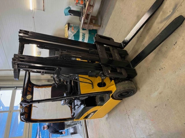 Електрокар Cat, снимка 10 - Индустриална техника - 53417778